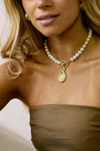 Collar coral