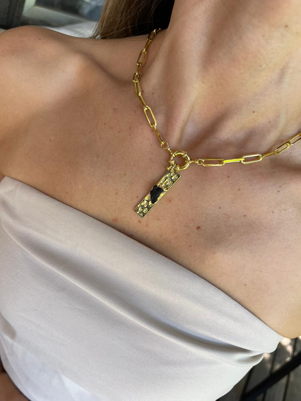 Collar point